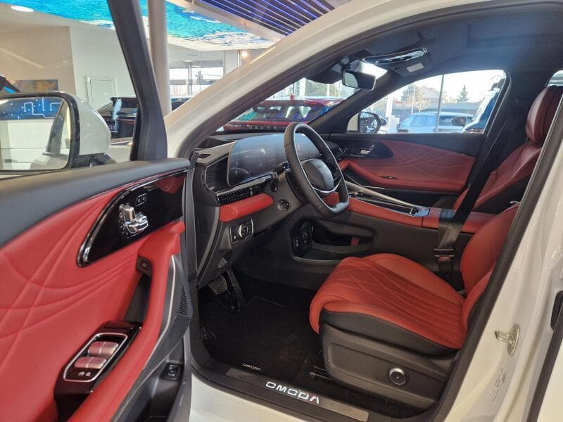 2025 Omoda 9 - 6