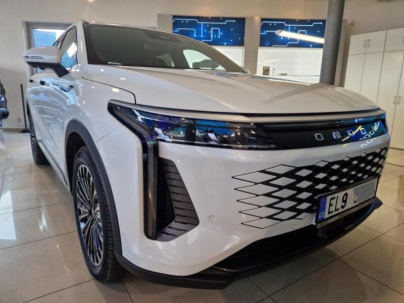 2025 Omoda 9 - 4