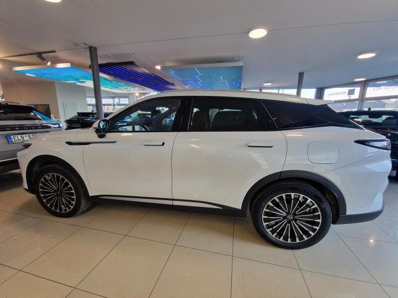 2025 Omoda 9 - 2
