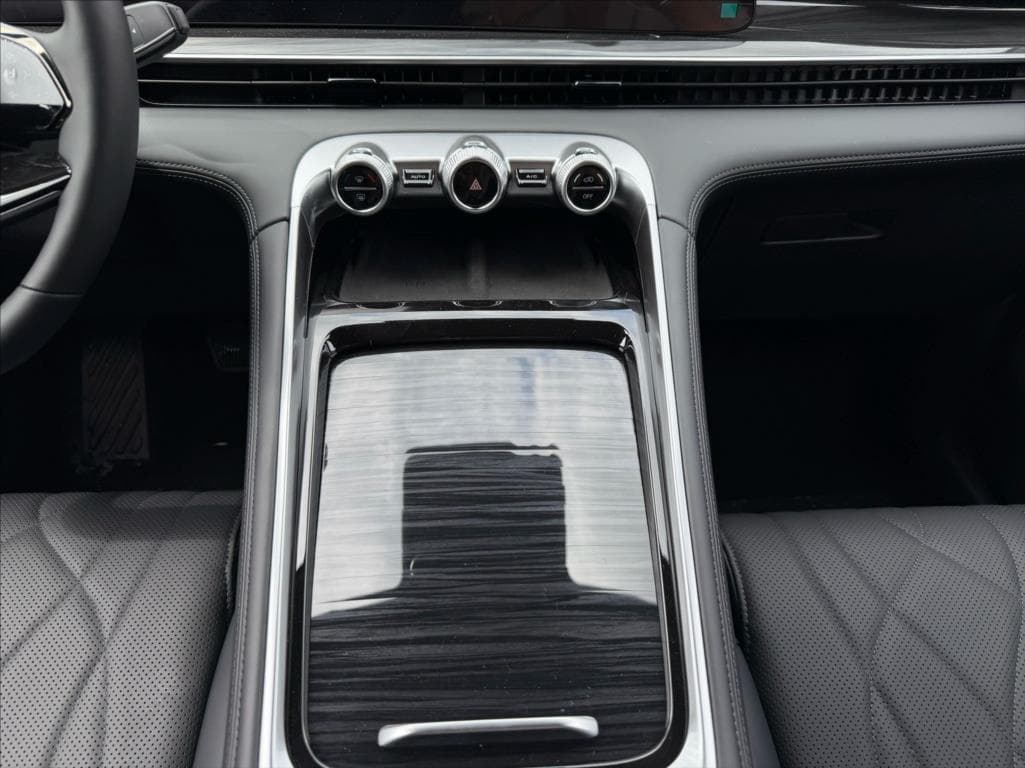 2026 Omoda 9 - 10