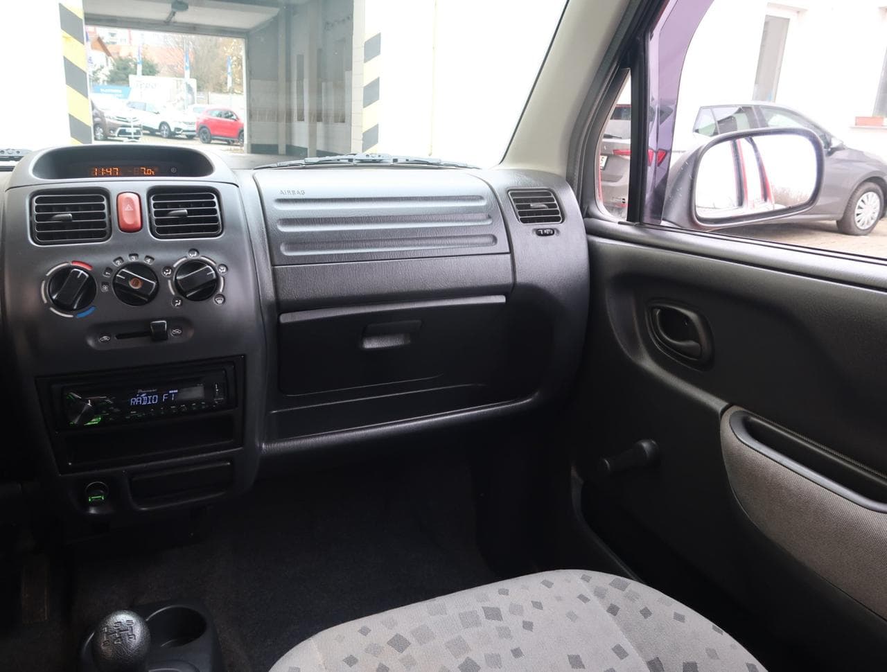 2003 Opel Agila - 11