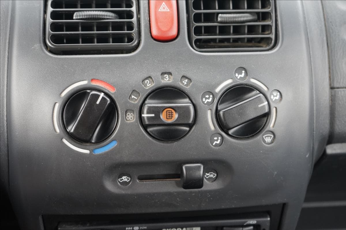 2006 Opel AGILA - 11