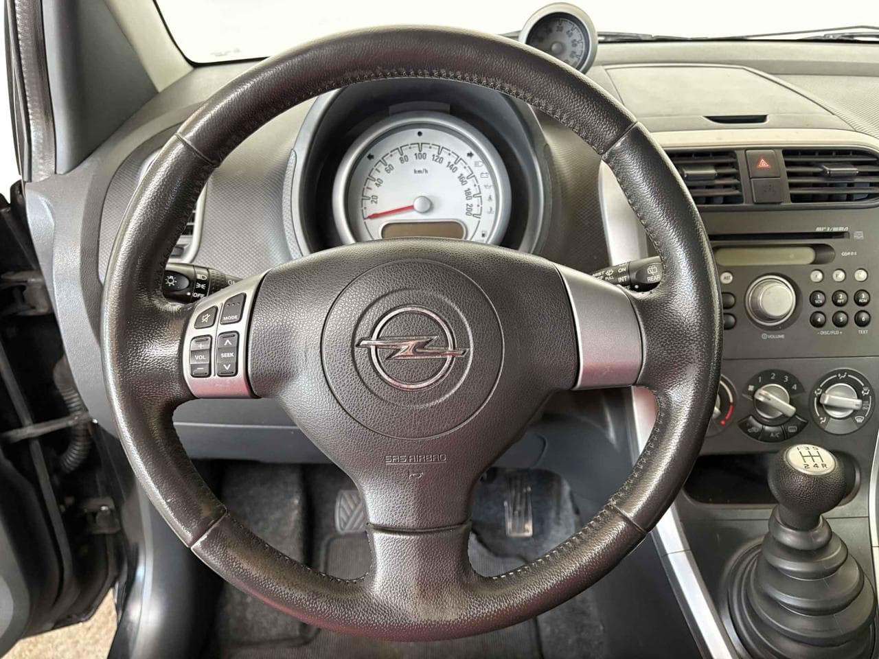 2011 Opel AGILA - 24