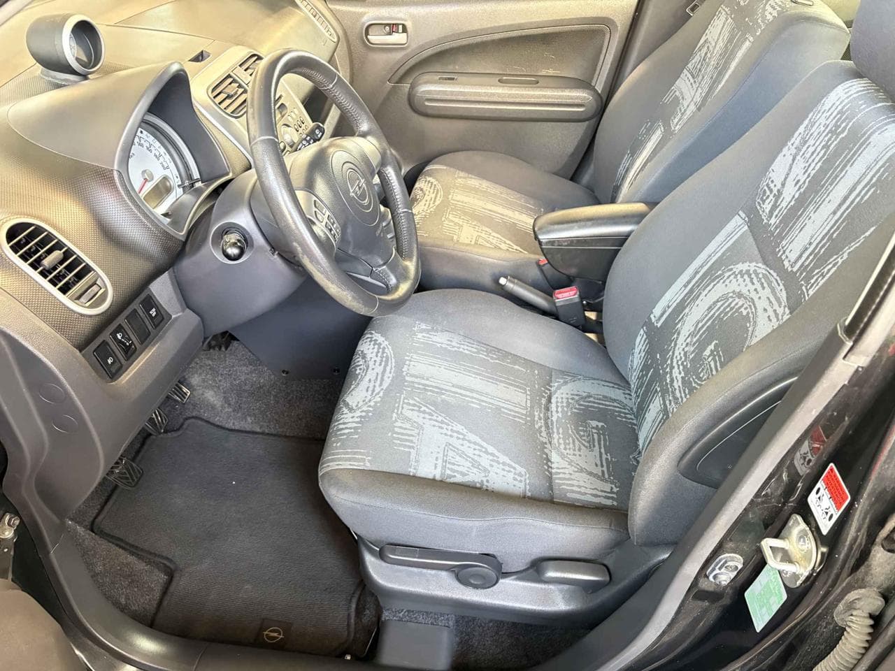 2011 Opel AGILA - 14