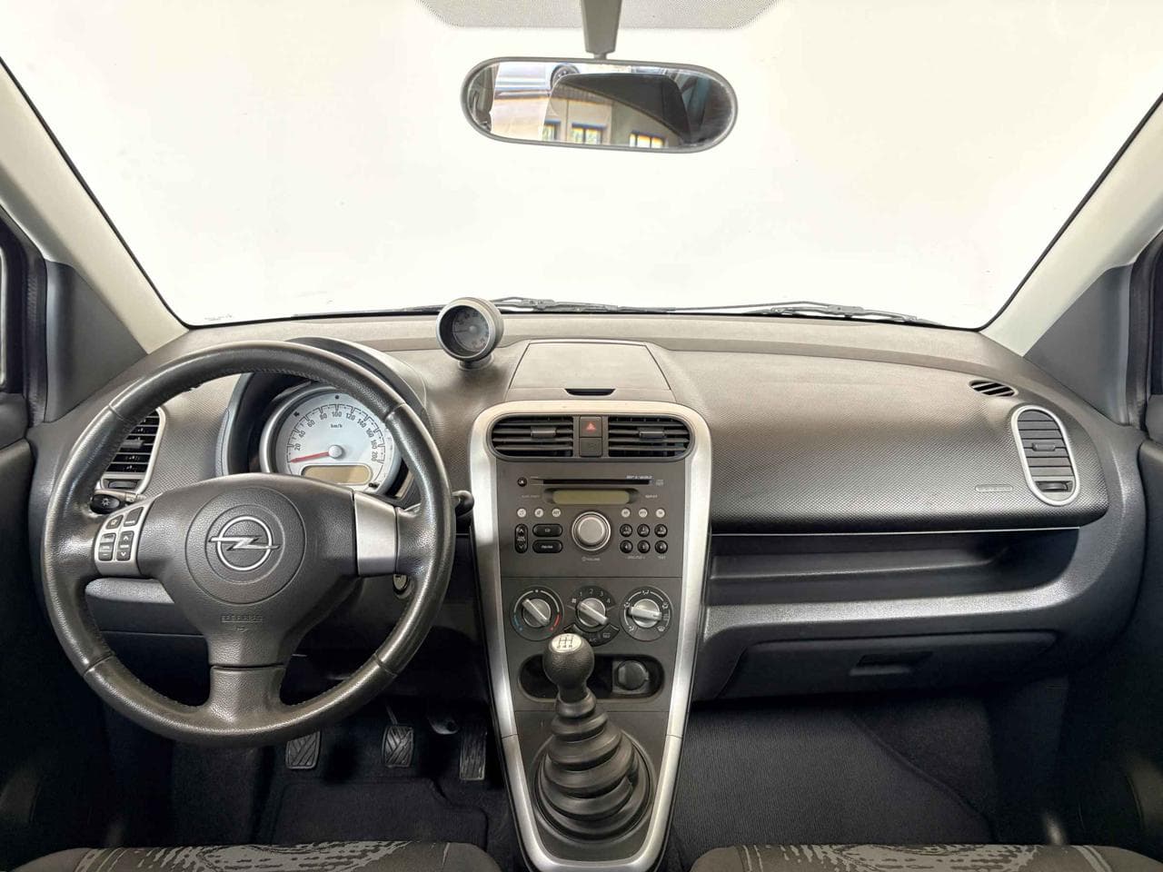 2011 Opel AGILA - 12