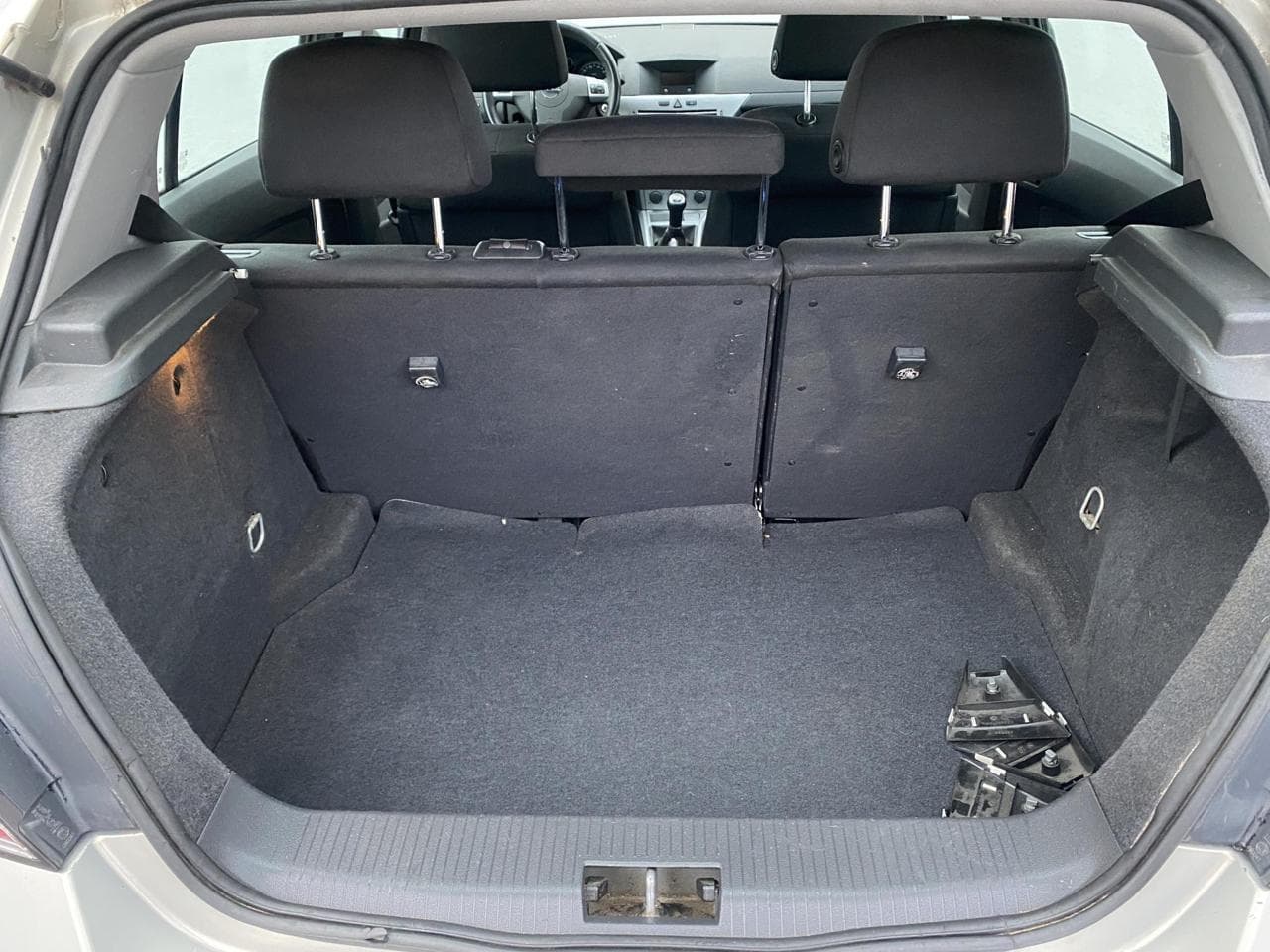 2011 Opel ASTRA - 7