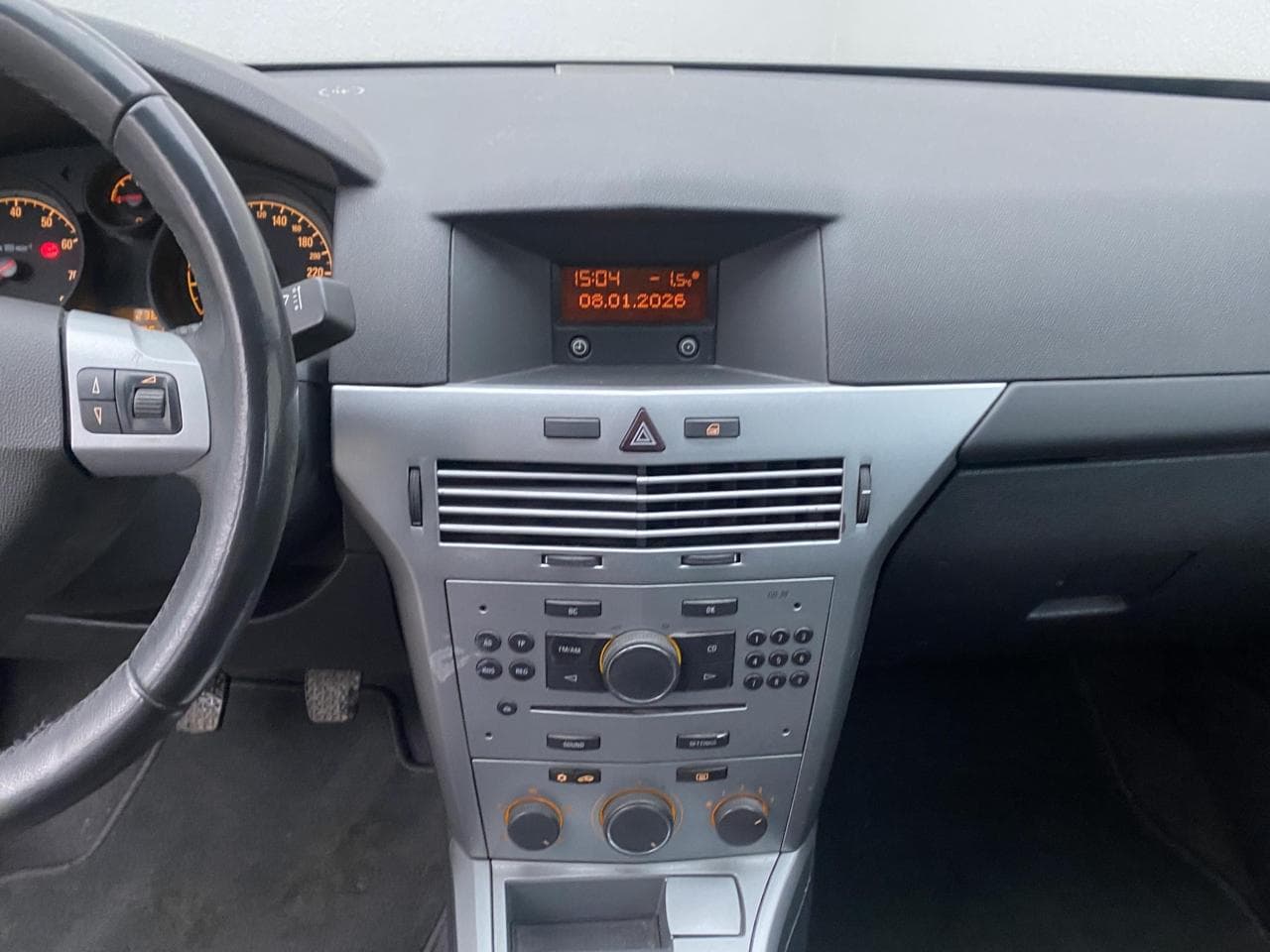 2011 Opel ASTRA - 12