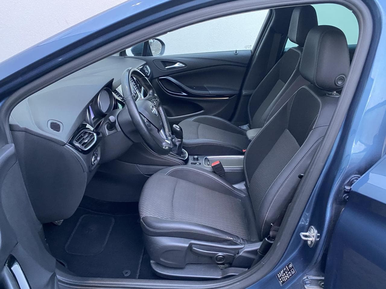 2017 Opel Astra - 9