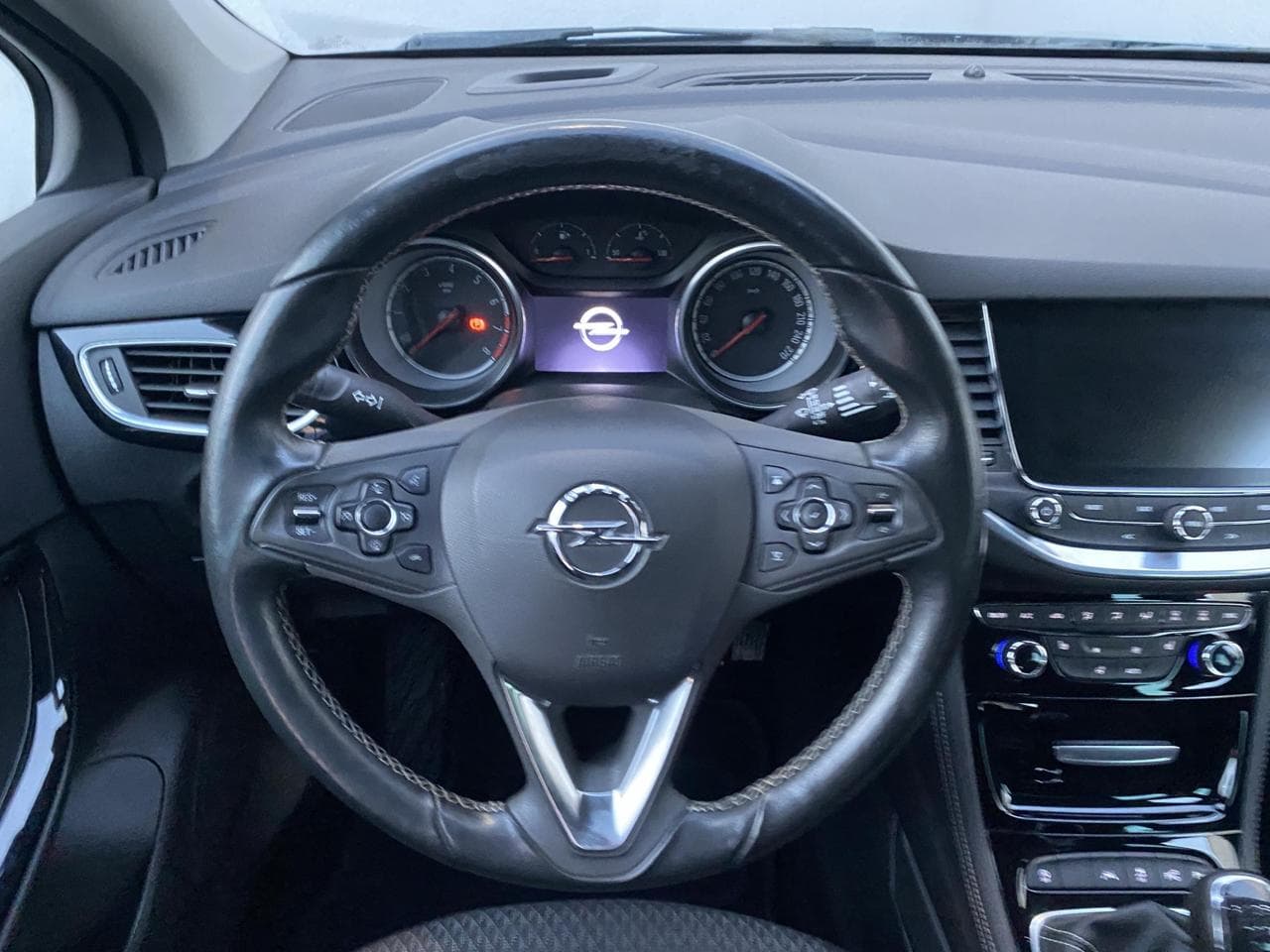 2017 Opel Astra - 11