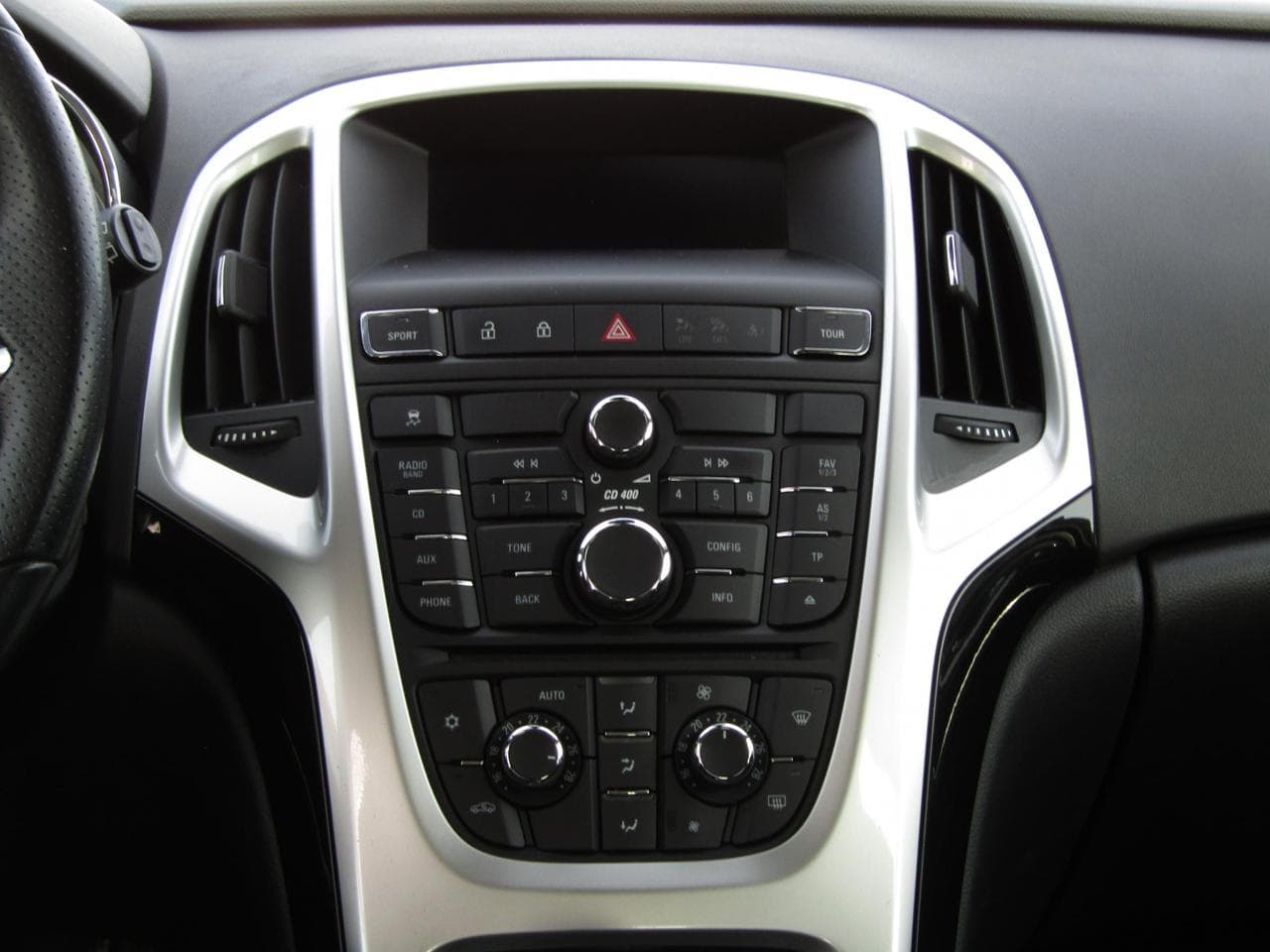 2013 Opel Astra - 11