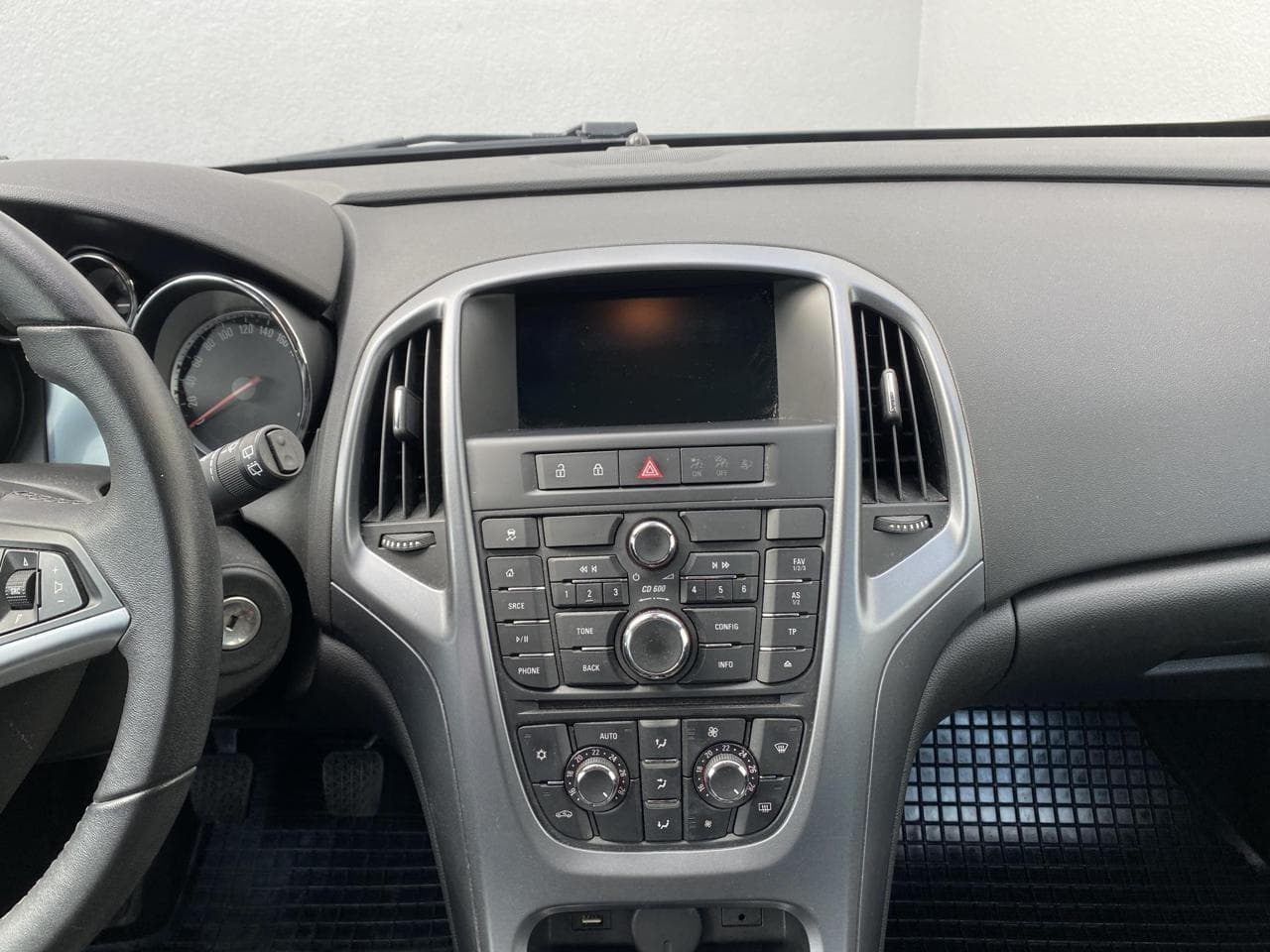 2014 Opel Astra - 12