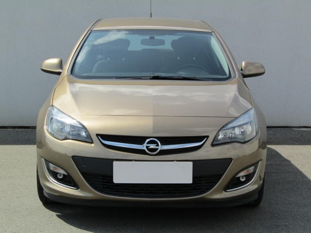 2014 Opel Astra - 2