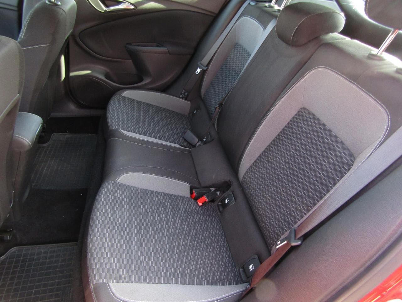 2019 Opel Astra - 10