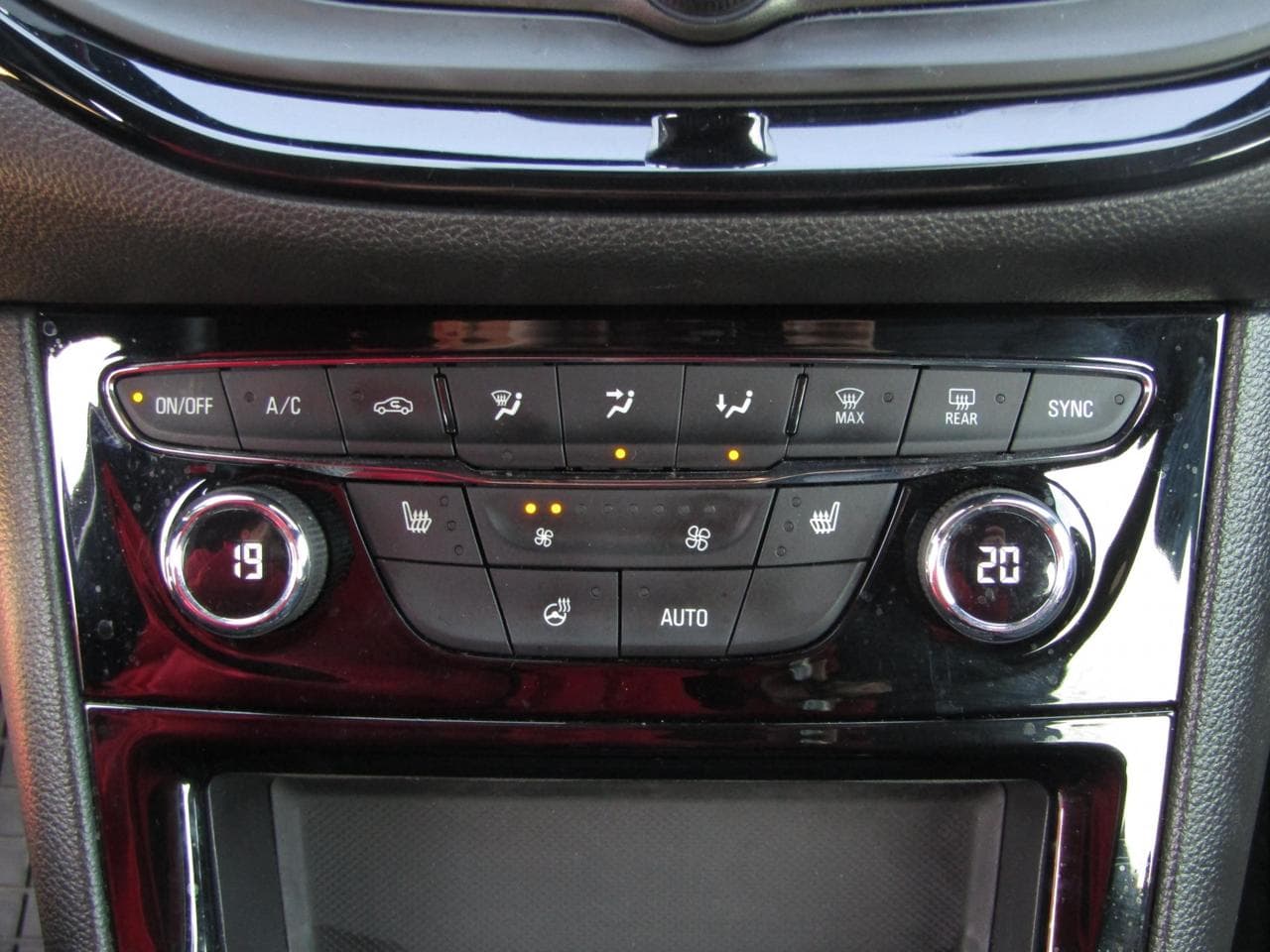 2019 Opel Astra - 14