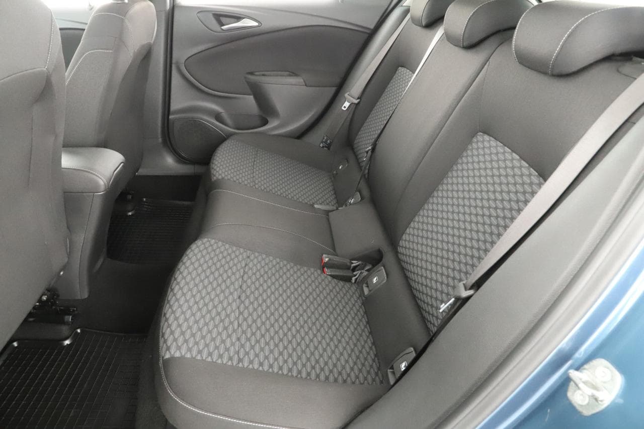 2016 Opel Astra - 12