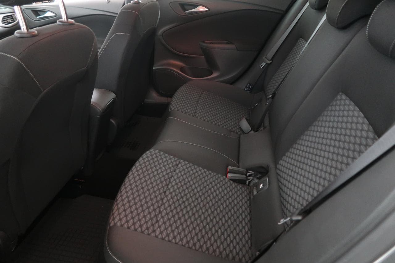 2018 Opel Astra - 15