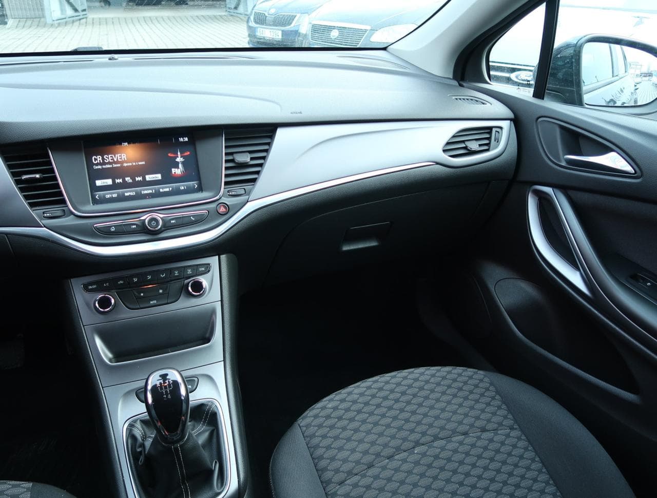 2016 Opel Astra - 11