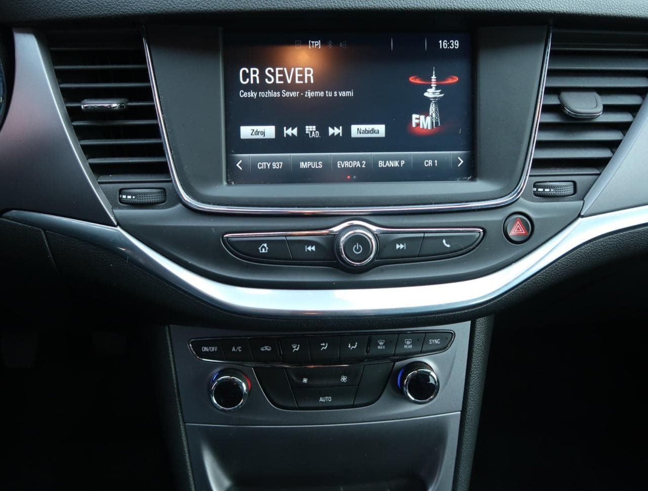 2016 Opel Astra - 18