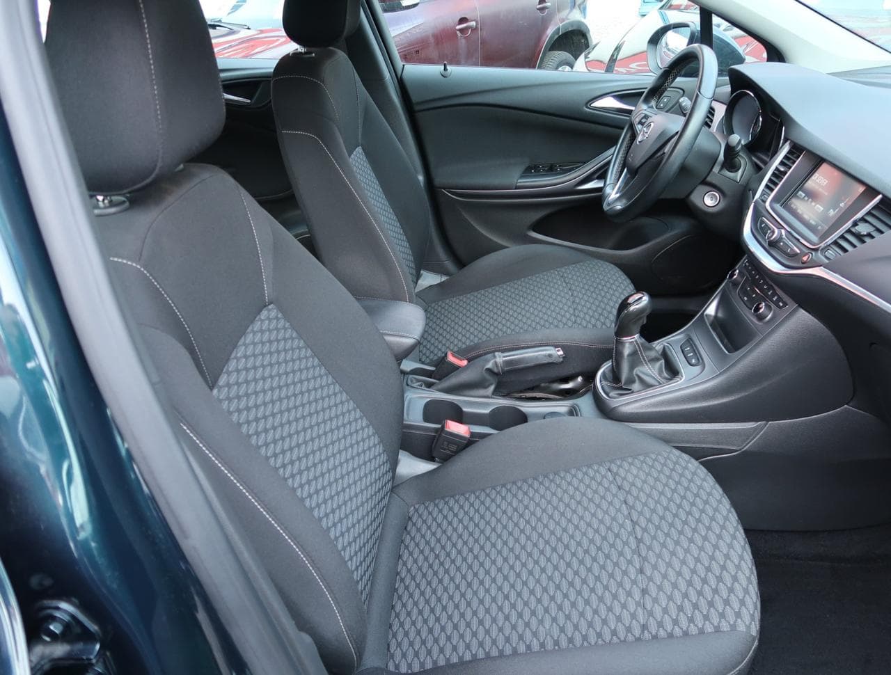 2016 Opel Astra - 12