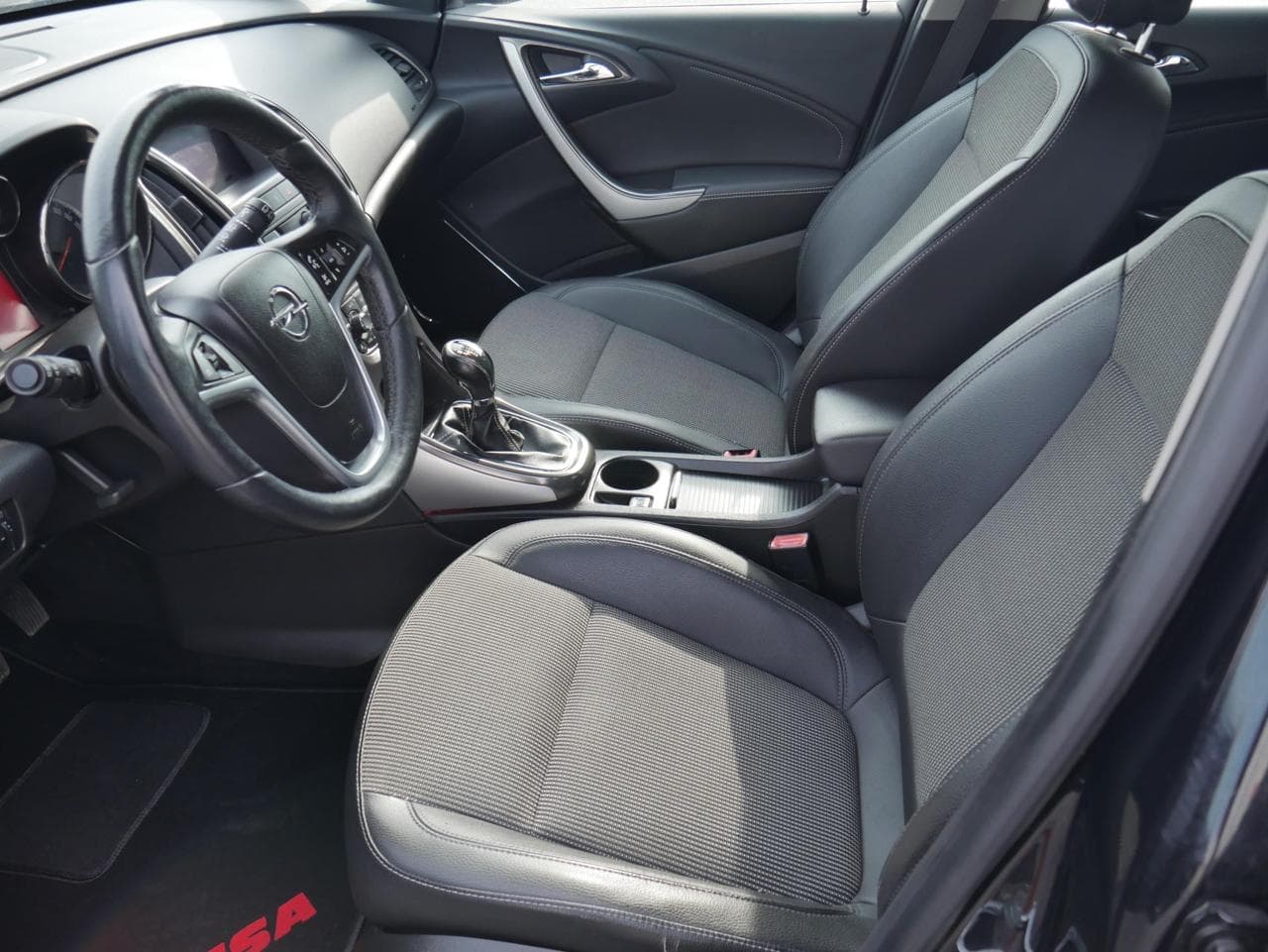2010 Opel ASTRA - 9