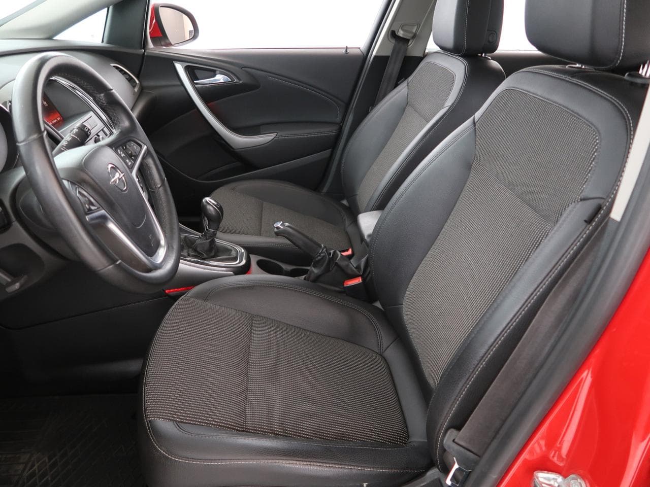 2014 Opel ASTRA - 29
