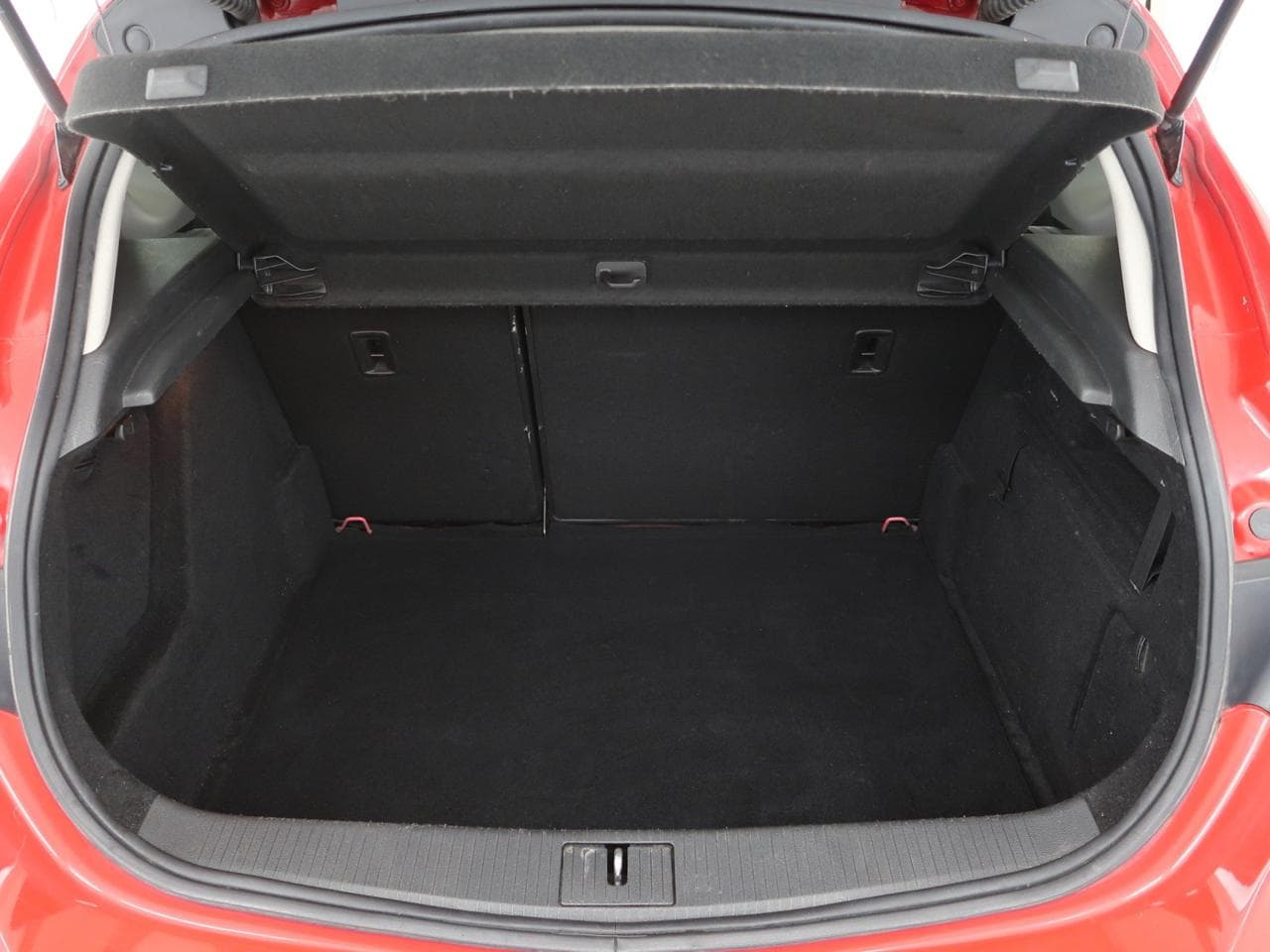 2014 Opel ASTRA - 37