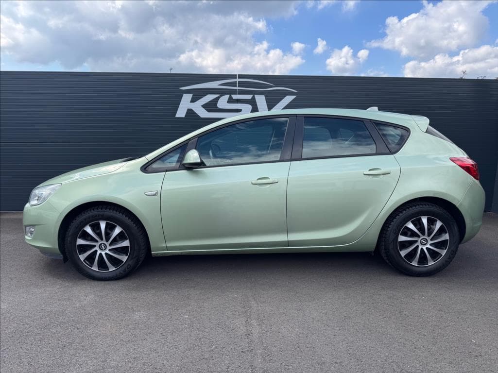 2012 Opel ASTRA - 10
