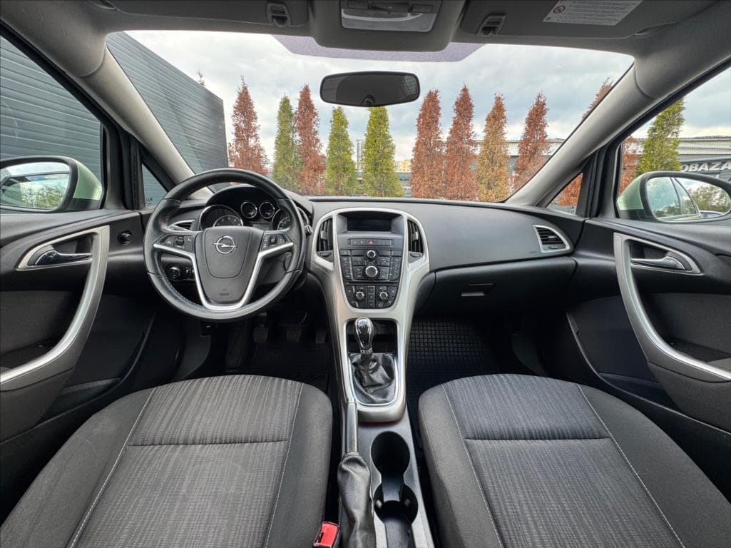 2012 Opel ASTRA - 14