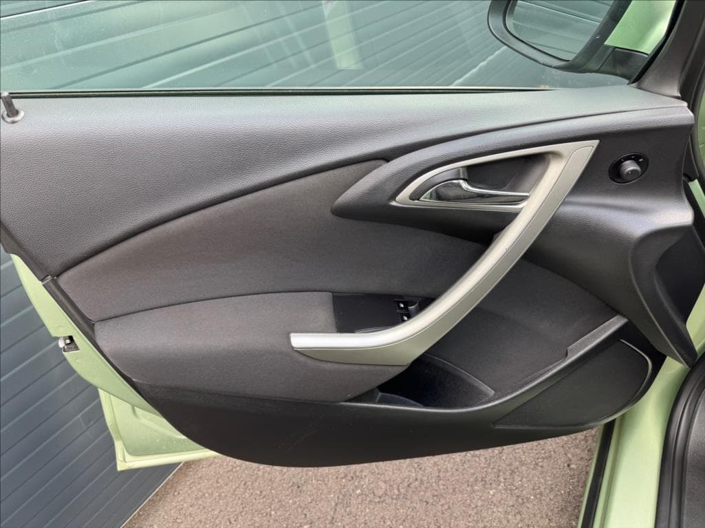 2012 Opel ASTRA - 20