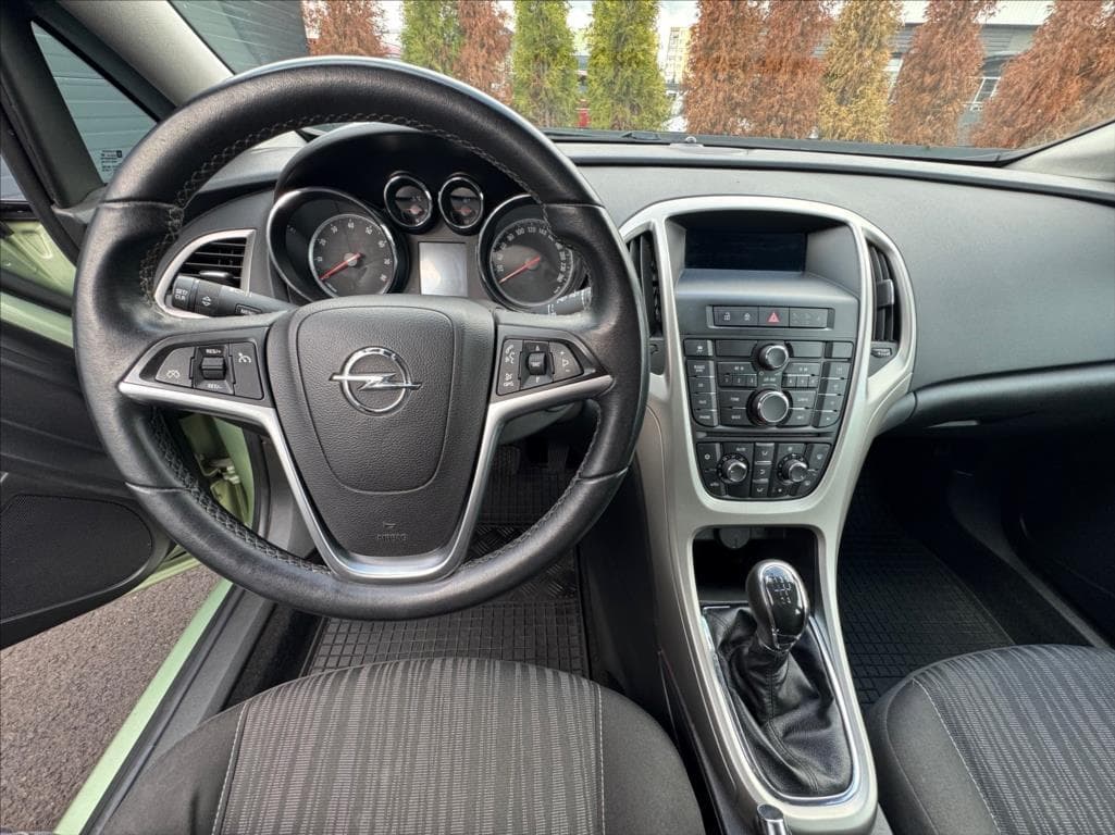 2012 Opel ASTRA - 15