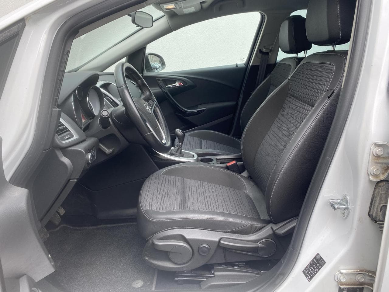 2015 Opel ASTRA - 11