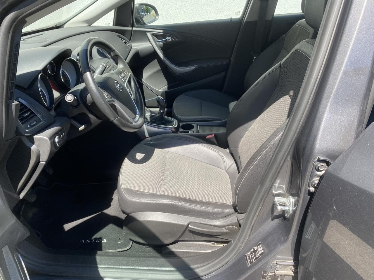 2010 Opel ASTRA - 9