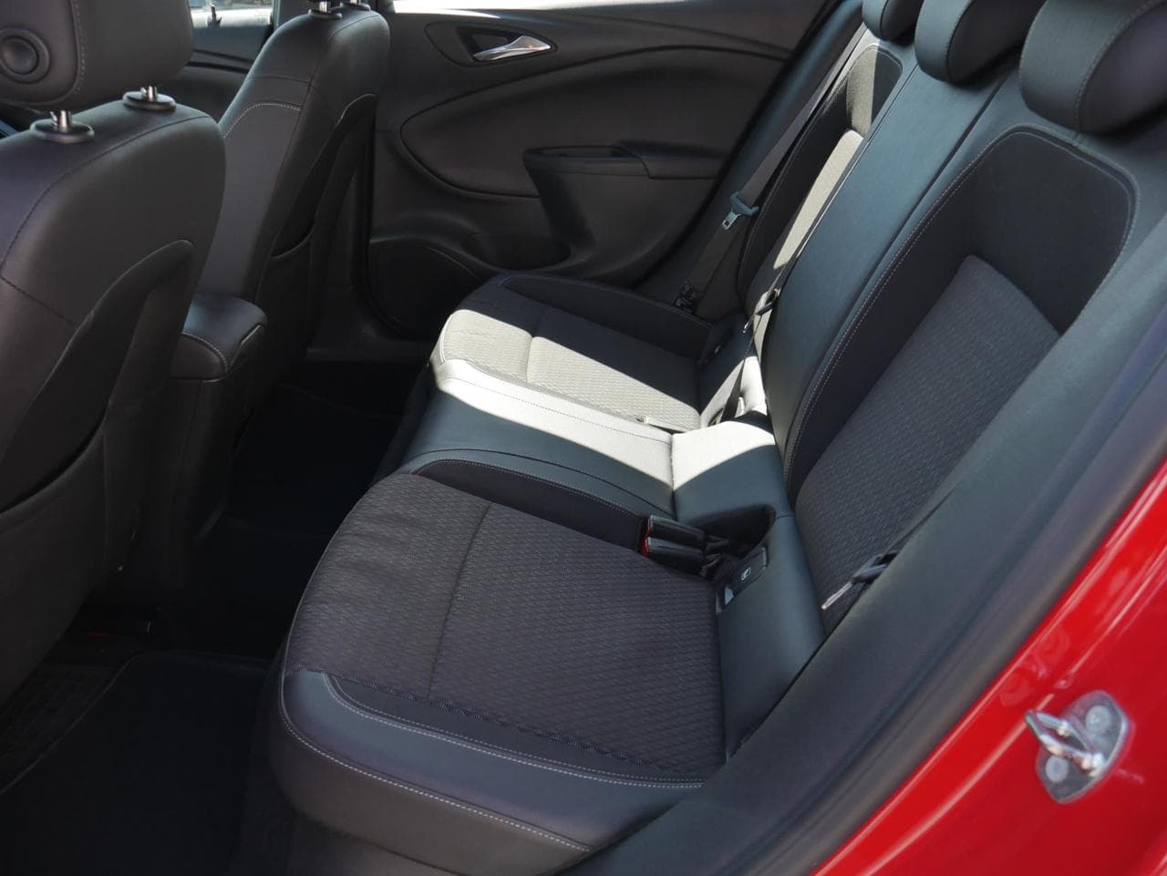 2016 Opel ASTRA - 18