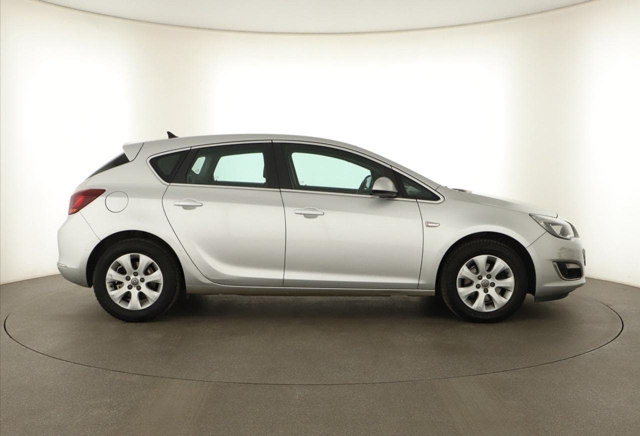 2015 Opel ASTRA - 8