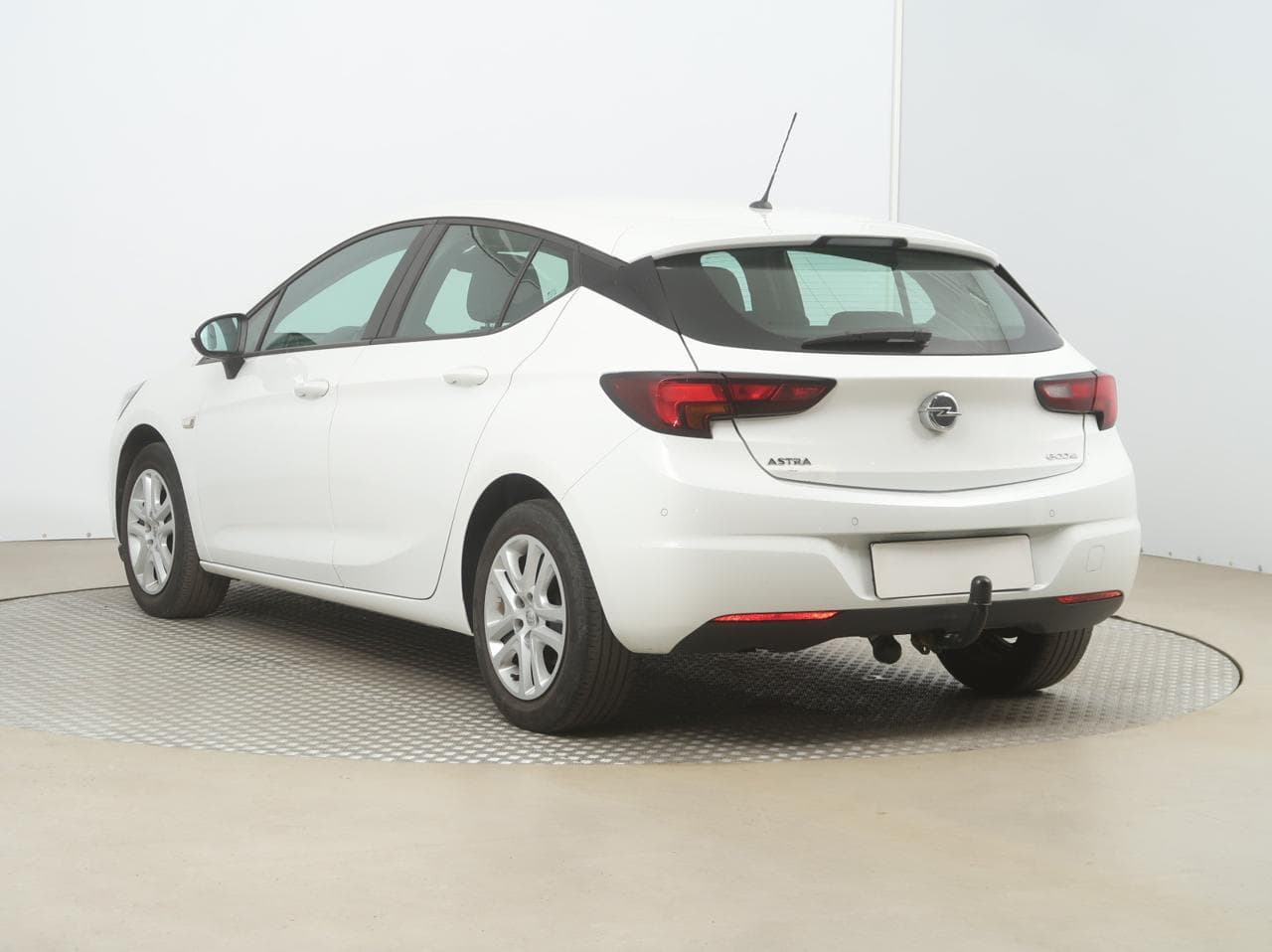 2017 Opel ASTRA - 5