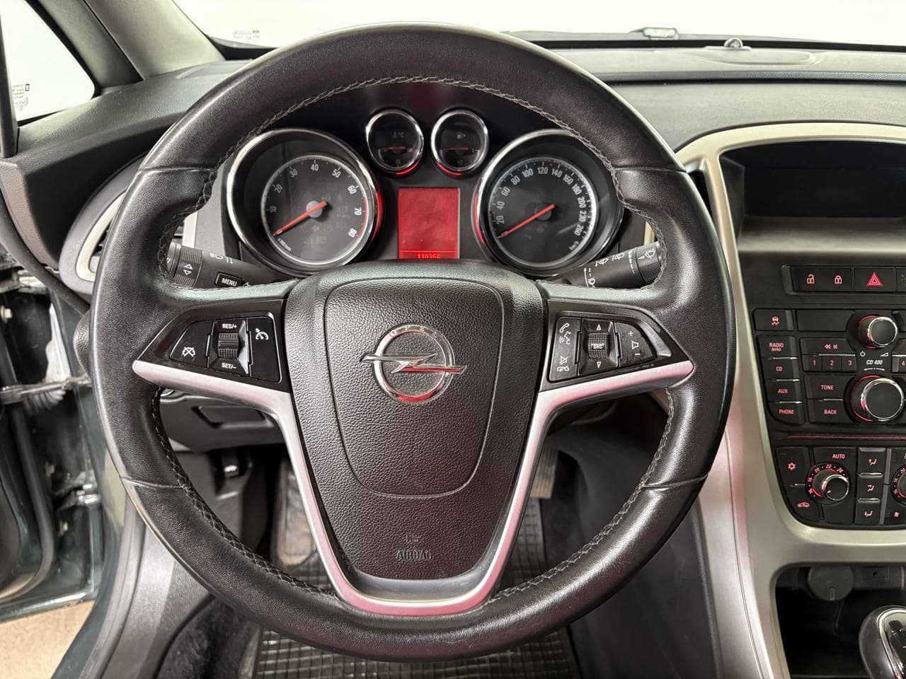 2011 Opel ASTRA - 21