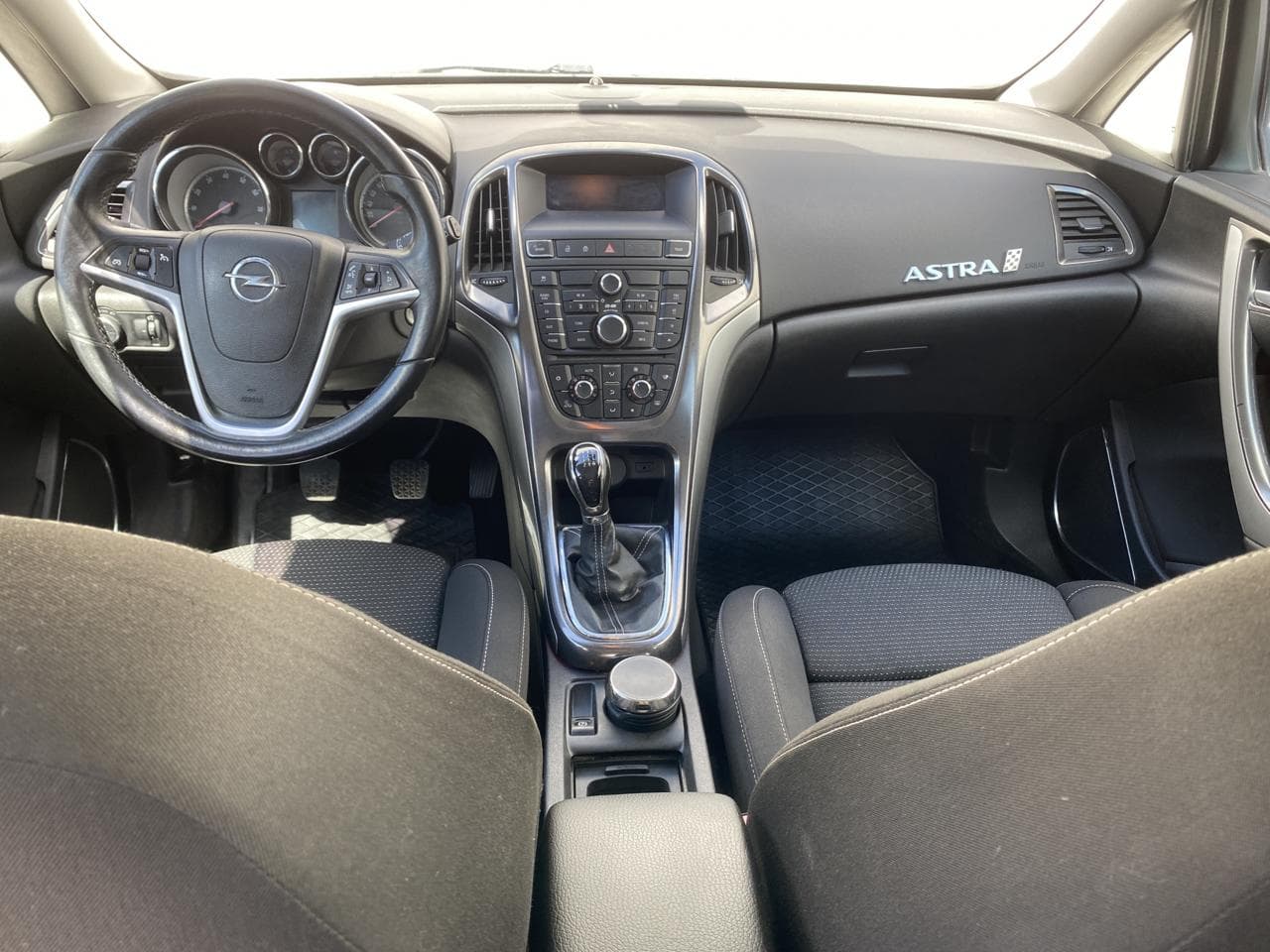 2010 Opel ASTRA - 8