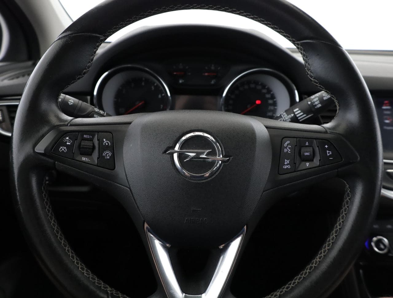 2017 Opel ASTRA - 19