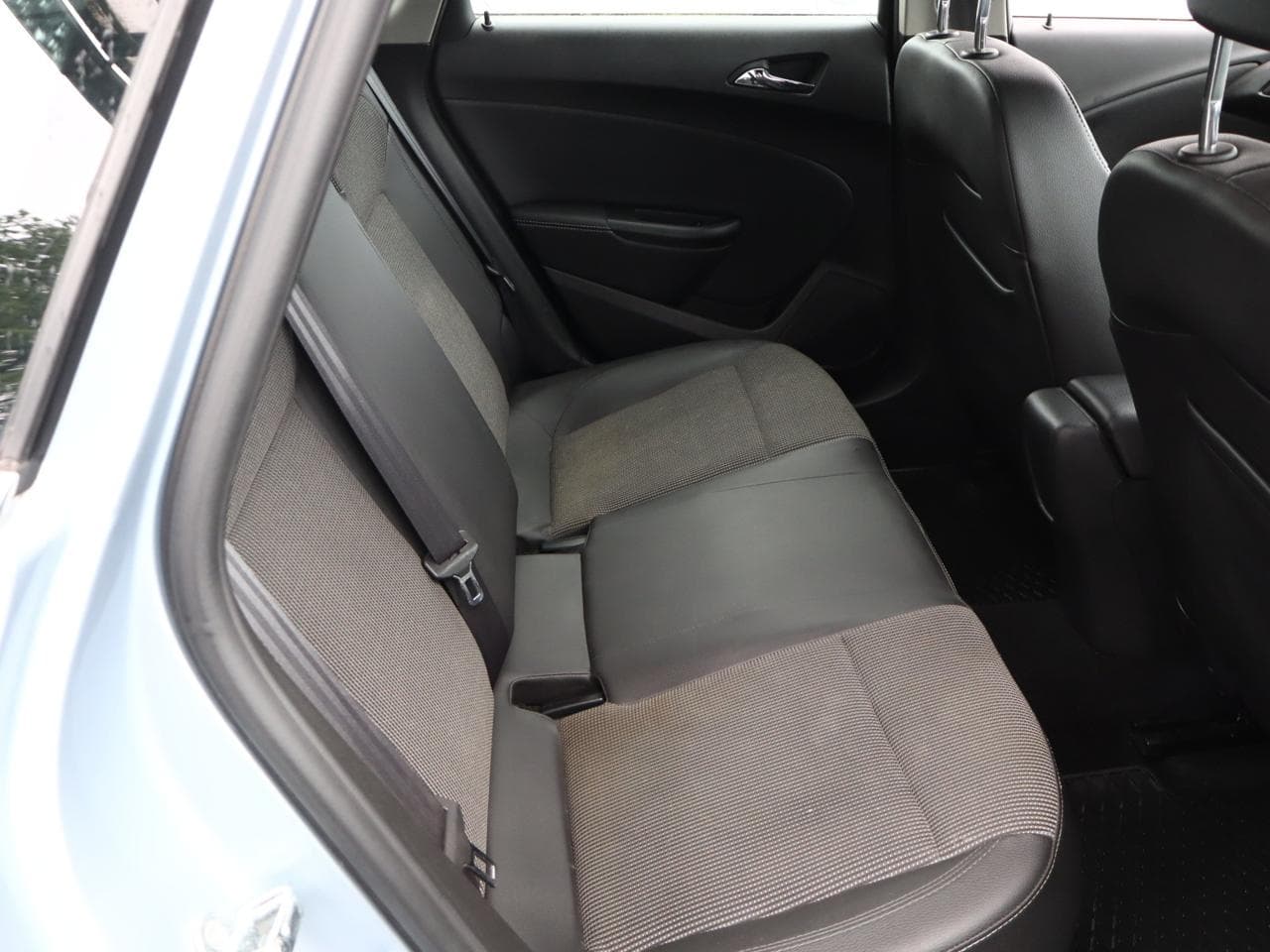 2015 Opel ASTRA - 17