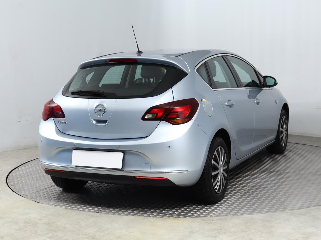 2015 Opel ASTRA - 11