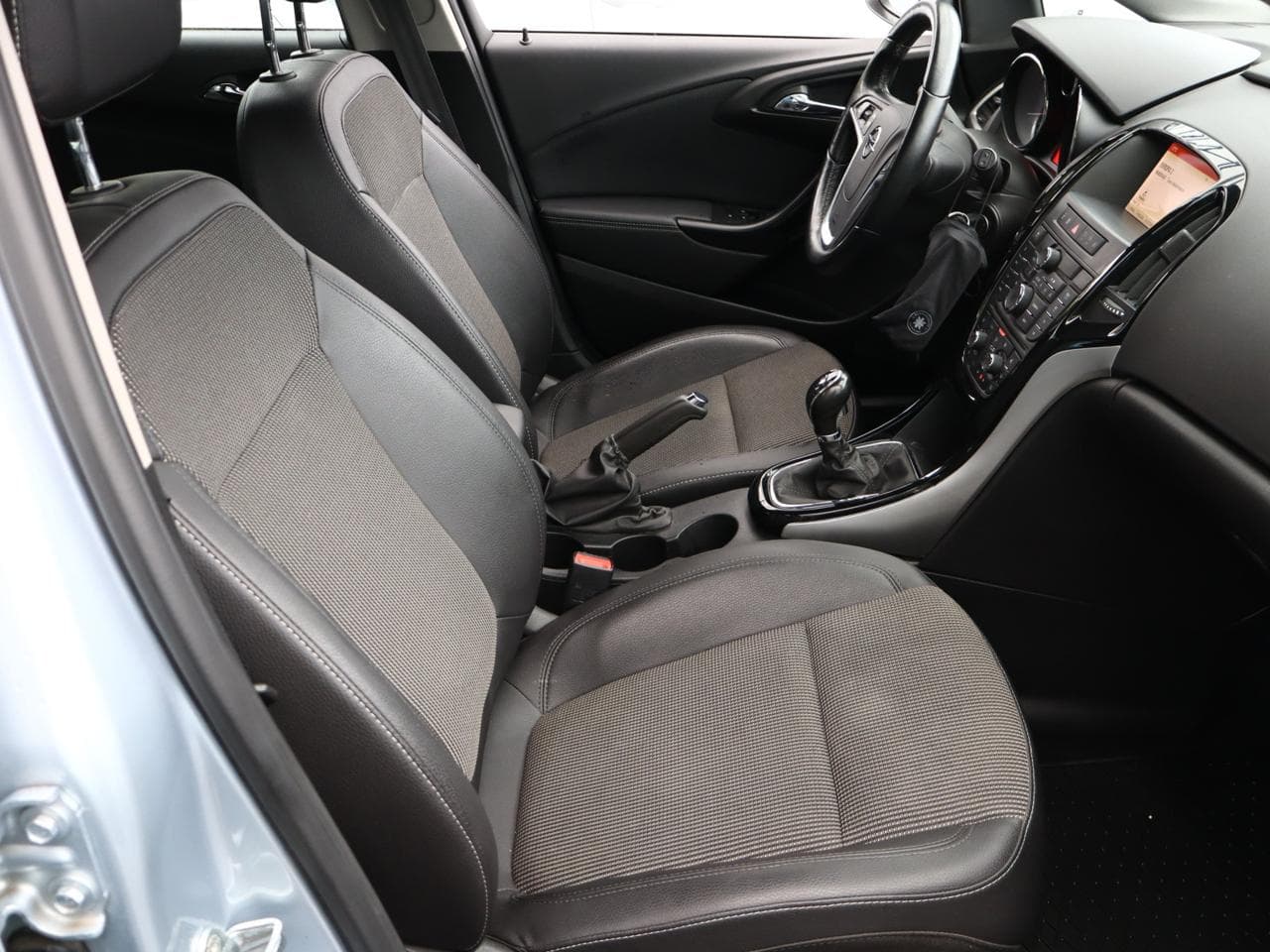 2015 Opel ASTRA - 15