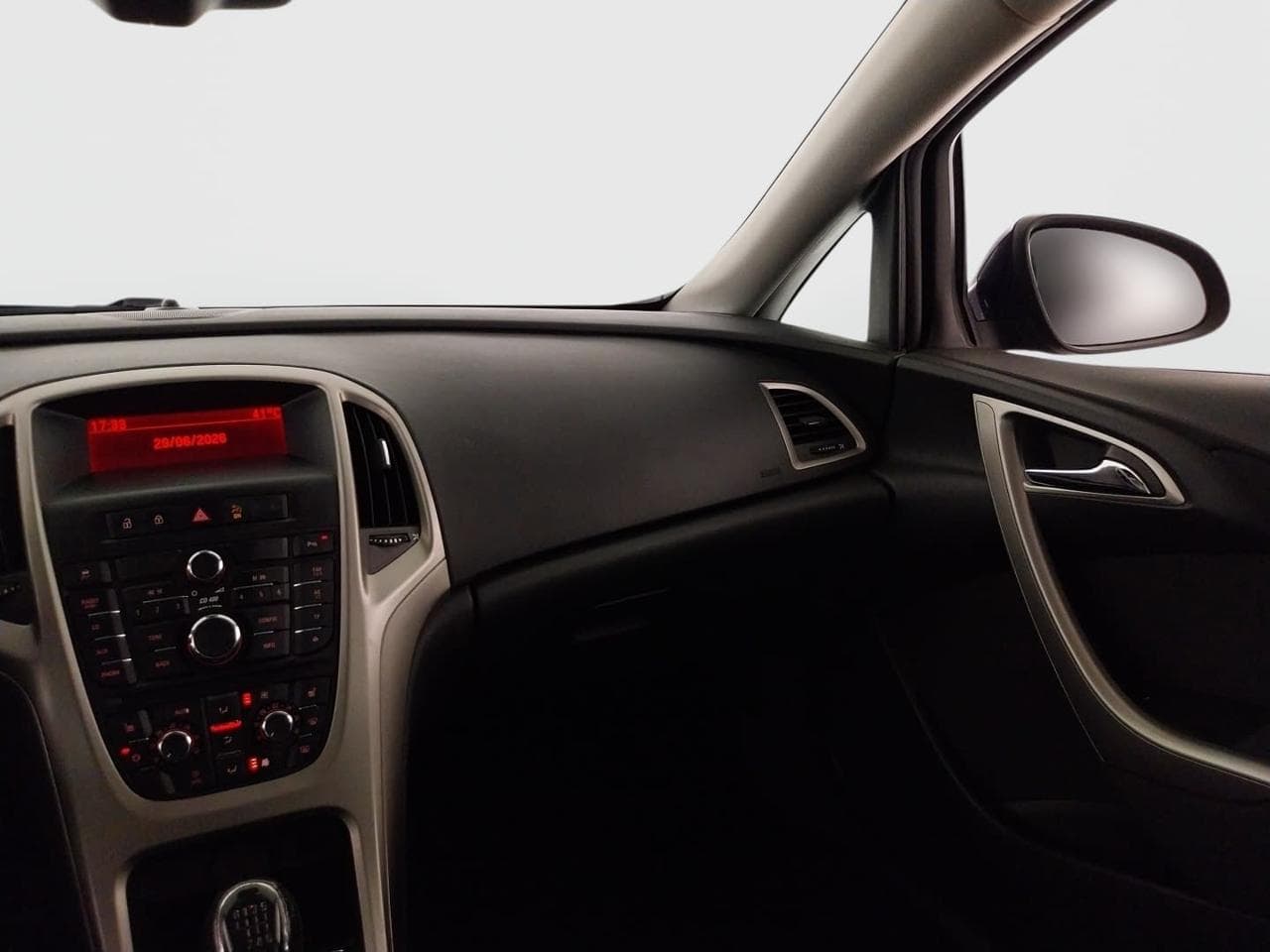 2010 Opel ASTRA - 19
