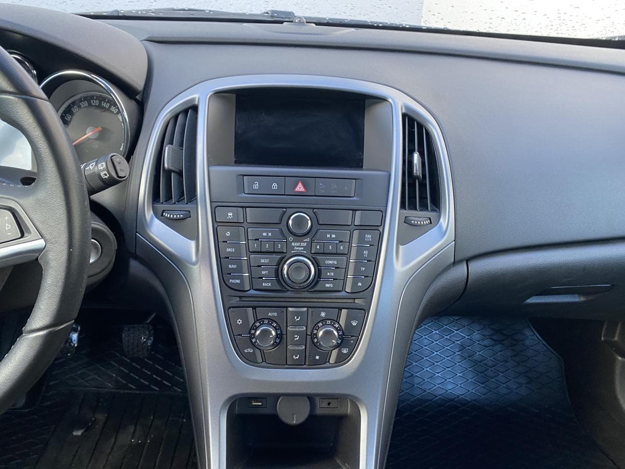 2014 Opel ASTRA - 12