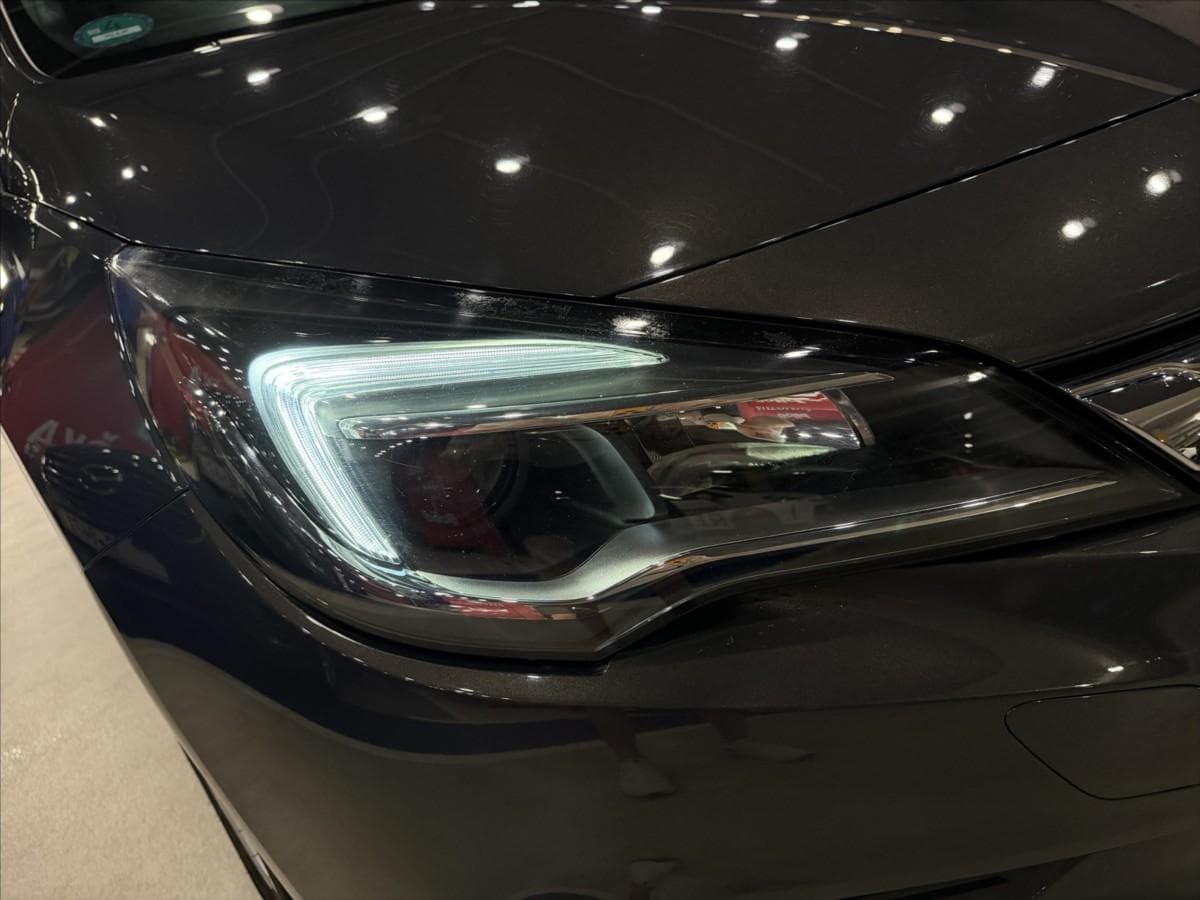 2016 Opel ASTRA - 11