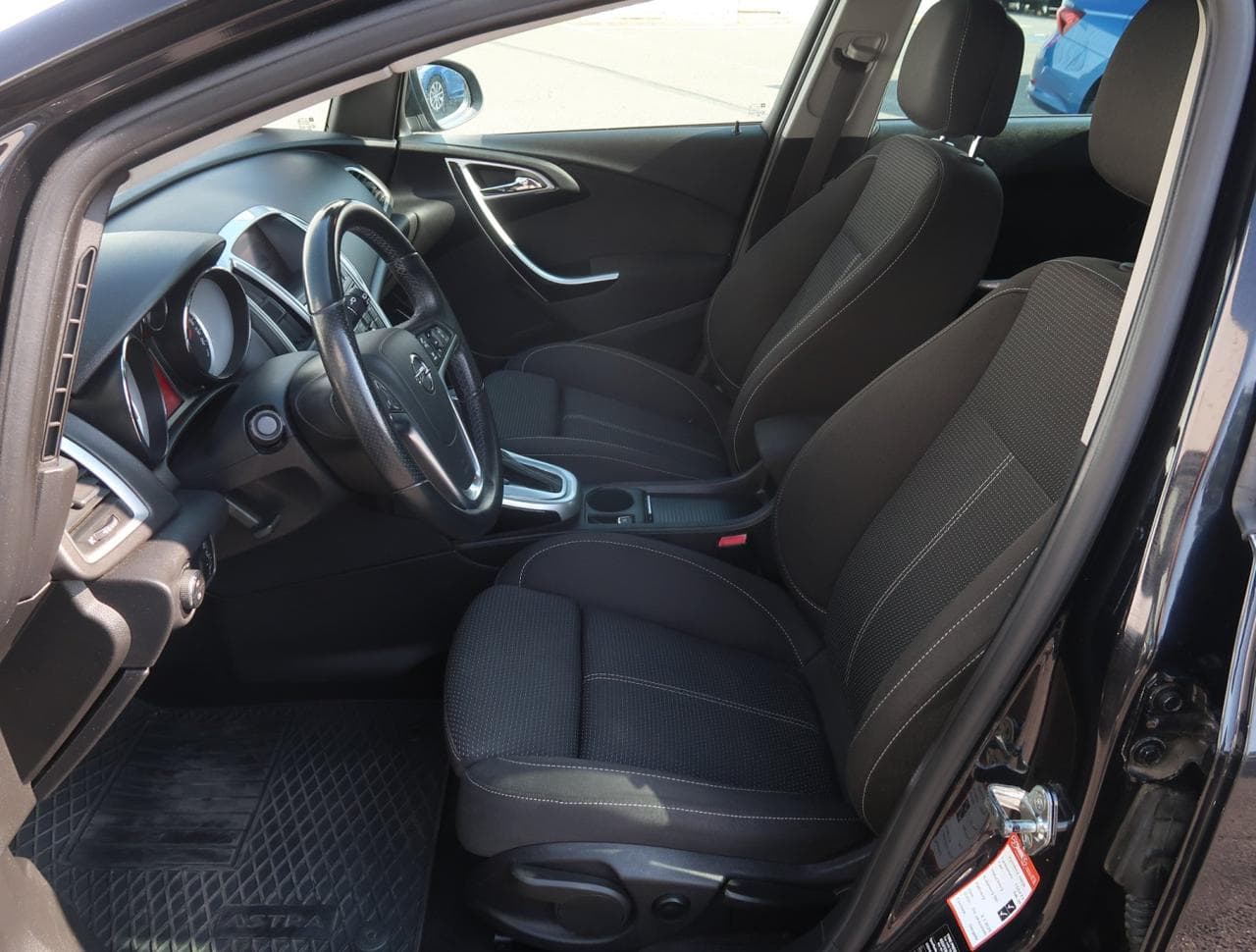 2011 Opel ASTRA - 16