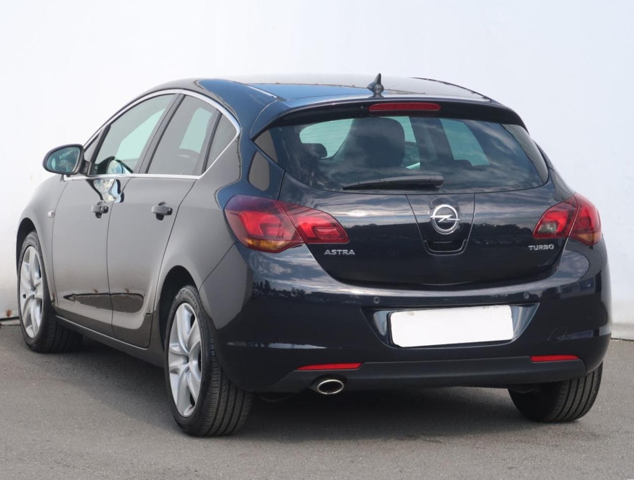 2011 Opel ASTRA - 5