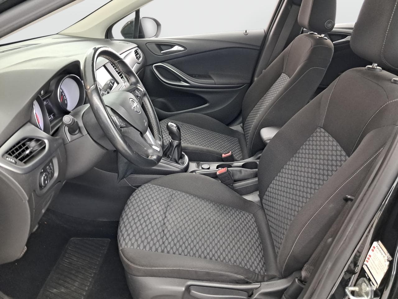 2016 Opel ASTRA - 16
