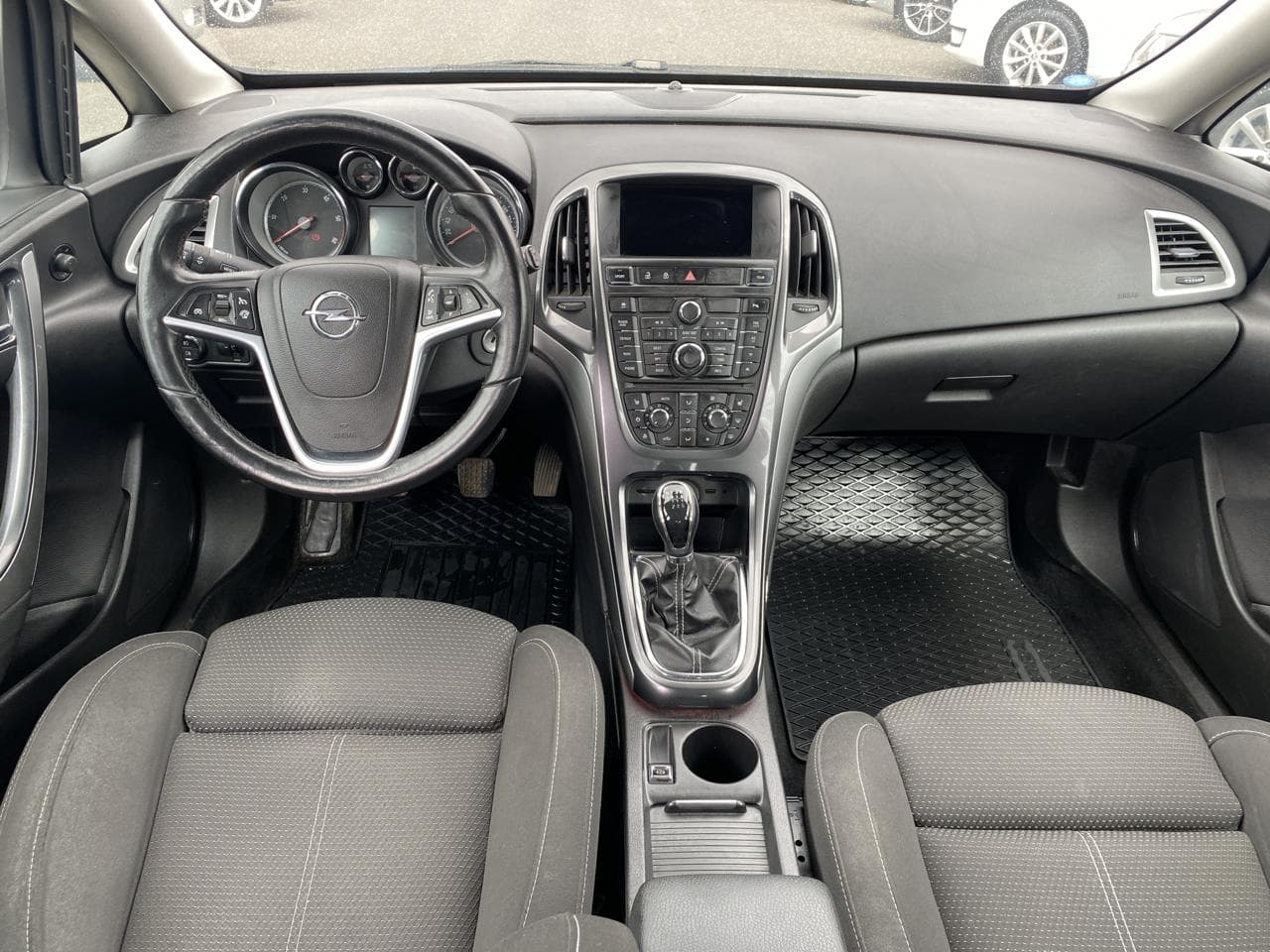 2012 Opel ASTRA - 8