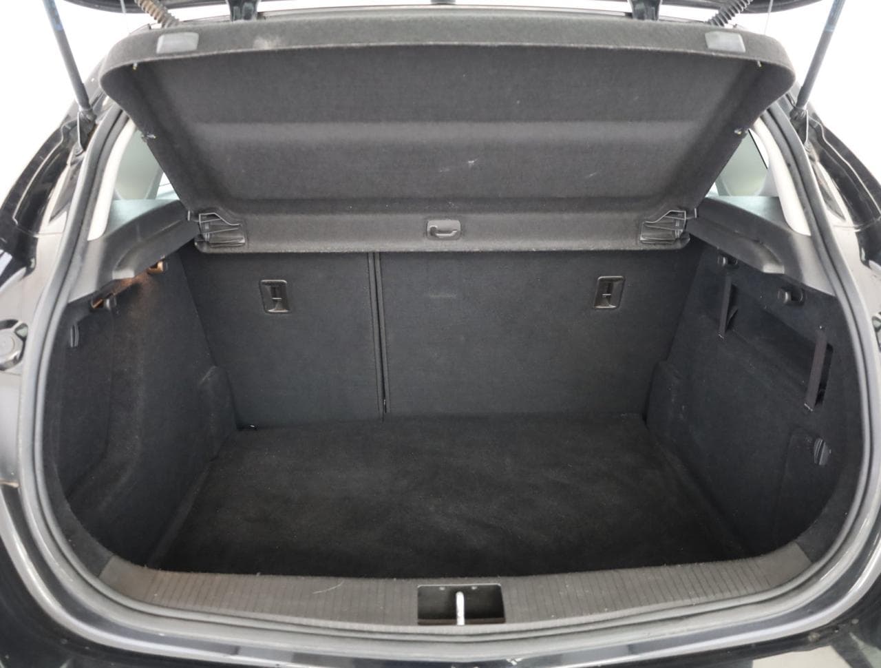 2011 Opel ASTRA - 19