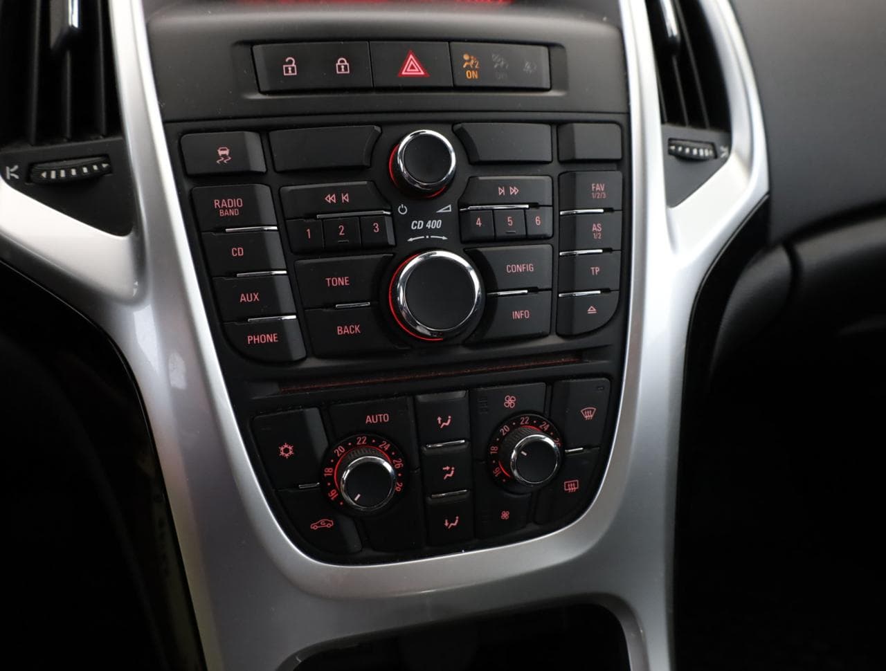2011 Opel ASTRA - 16
